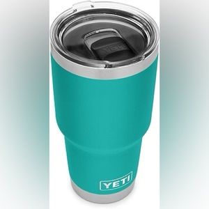 30oz YETI Rambler Cup with magnetic slider lid